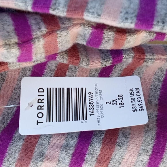 Torrid Super Soft top - Picture 2 of 5